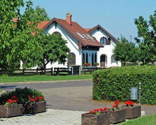 Hortobagy Club Hotel Kültér fotó